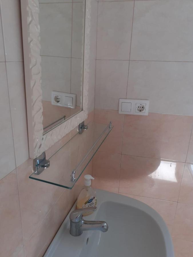 Sobe Zeneral Otel Novalja Dış mekan fotoğraf